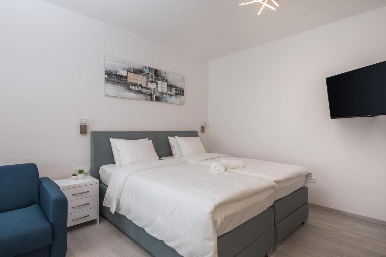 Luxury & Seven Guest house