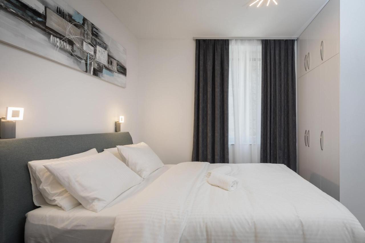Luxury & Seven Guest house